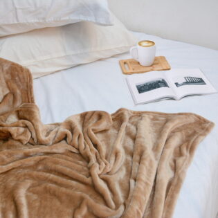 BLONDE - Warm Winter Plain Fleece Blankets